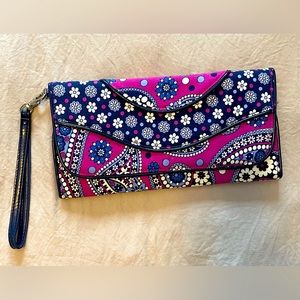 Vera Bradley Wristlet. purple/navy/white